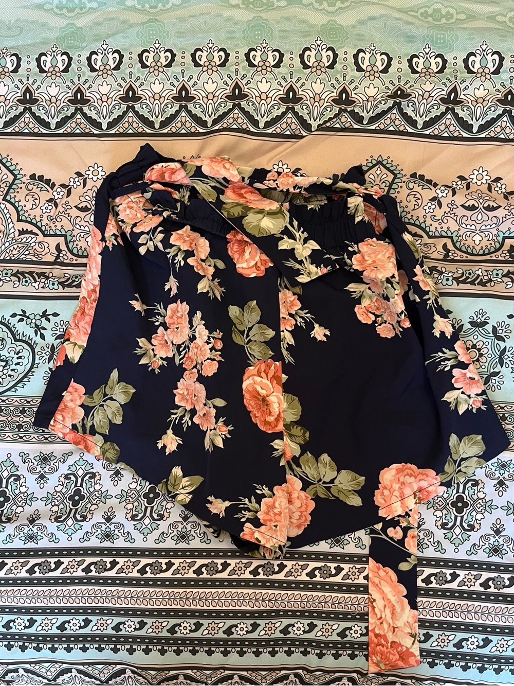SHEIN Navy Floral Tie-Waist Women’s Shorts